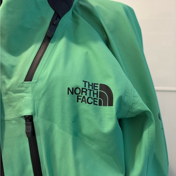 Men’s The North Face Vibrant Green Outdoor Jacket NWOT - Picture 5 of 10